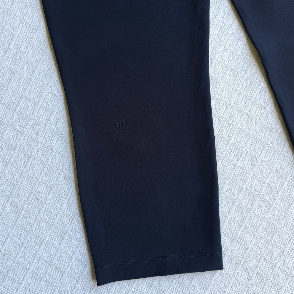 Lululemon On the Fly Crop True Navy Luxtreme Drawstring Pants Commuter Size 4 - Picture 12 of 14